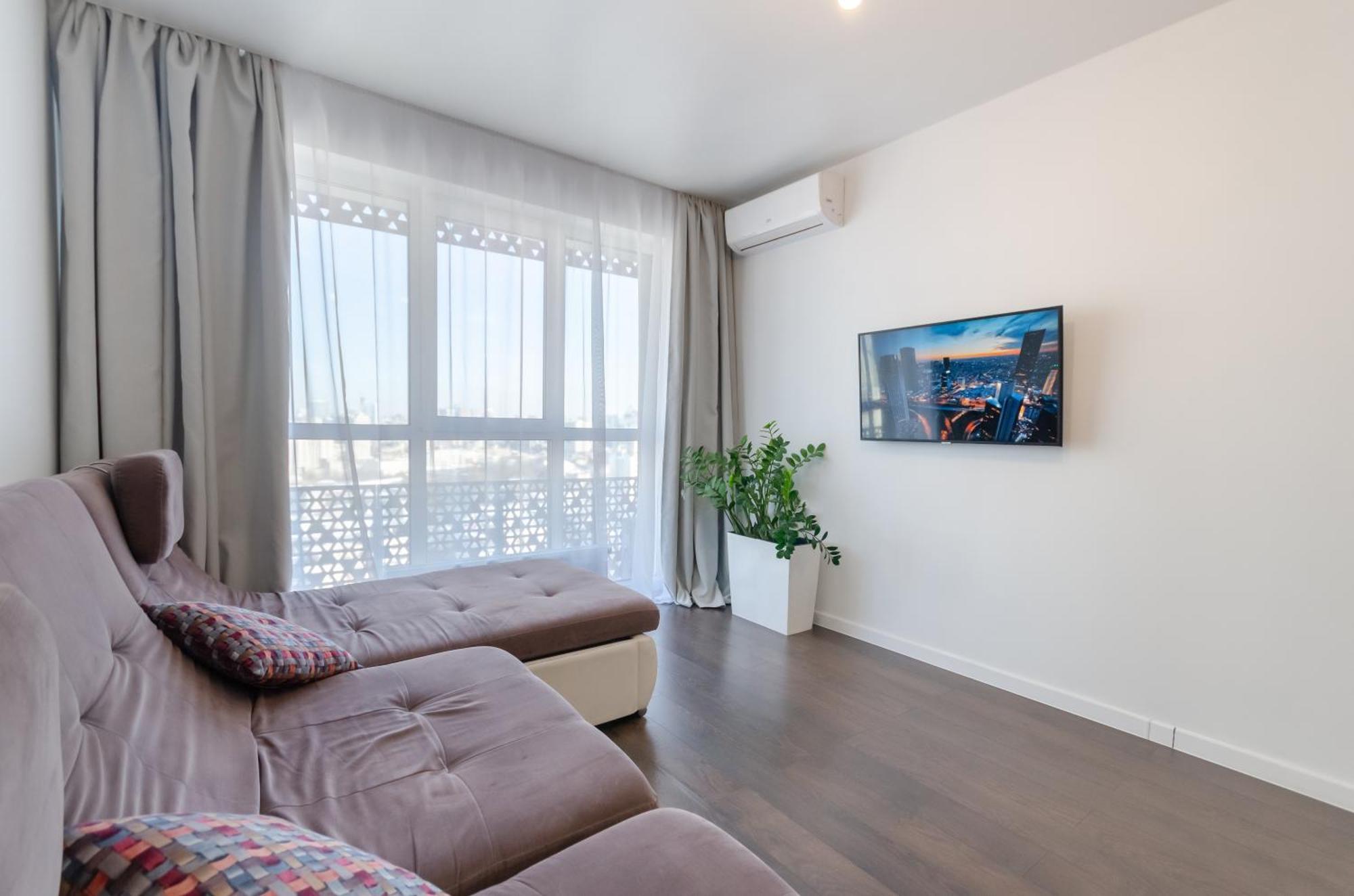 Petrovdom 41B-59B-90B-77B Stunning City View Apartments At Rc Kvartet, Central Railway Station Kyiv Exterior photo